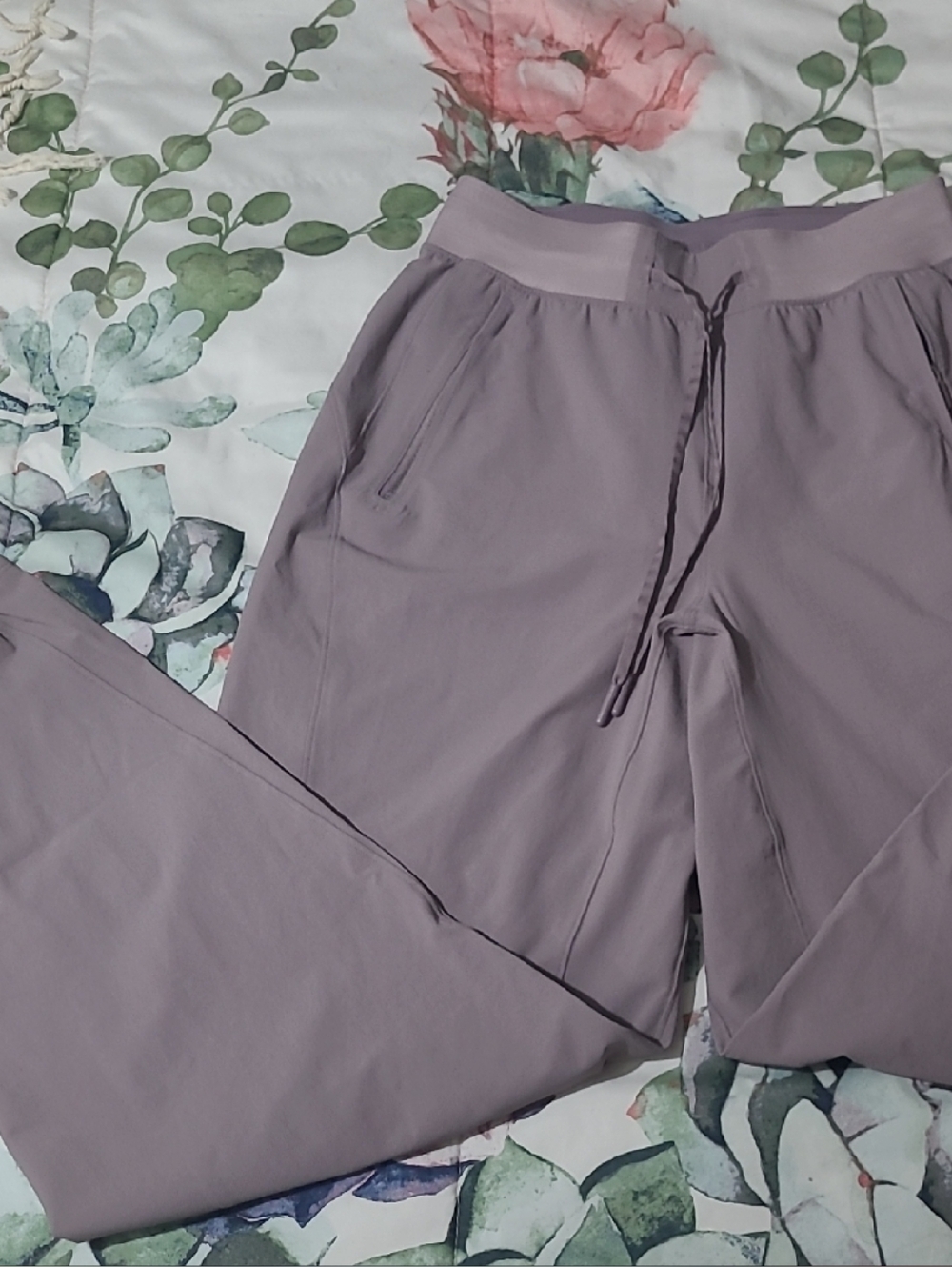 lululemon athletica lavender workout leggings